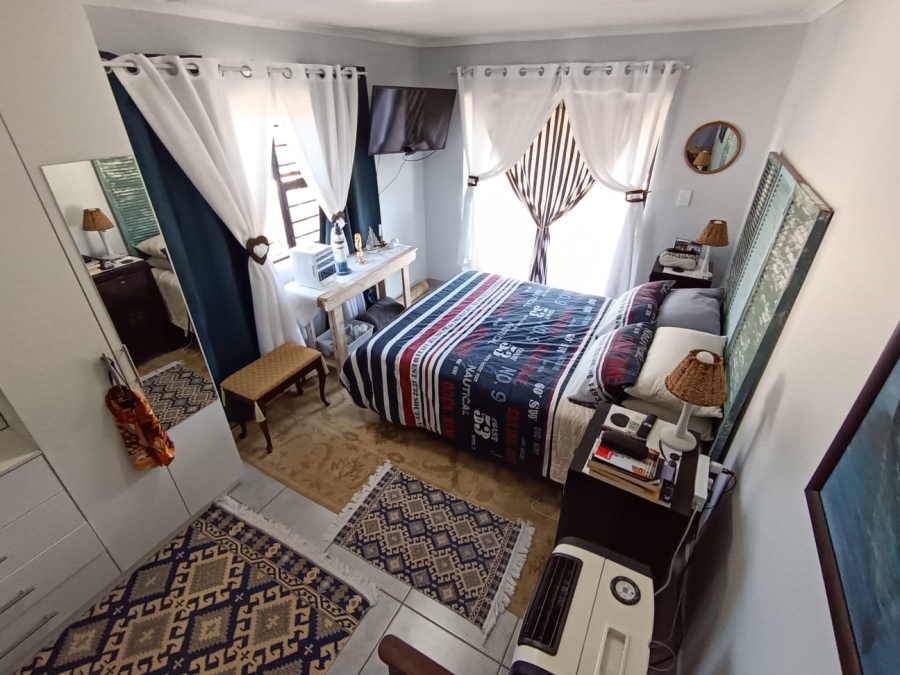3 Bedroom Property for Sale in Heiderand Western Cape